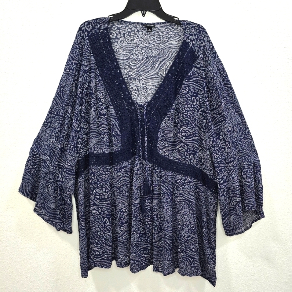 Torrid Top Womens Blue White  Boho V-Neck Crochet Lace Long Bell Sleeve Size 6